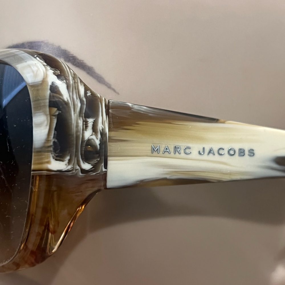 MARC JACOBS Sunglasses